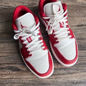 Jordan 1 low gym red 8.5